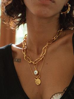 Ottoman Hands Goddess Gorgon Medusa Necklace, Gold - view 2, Gold