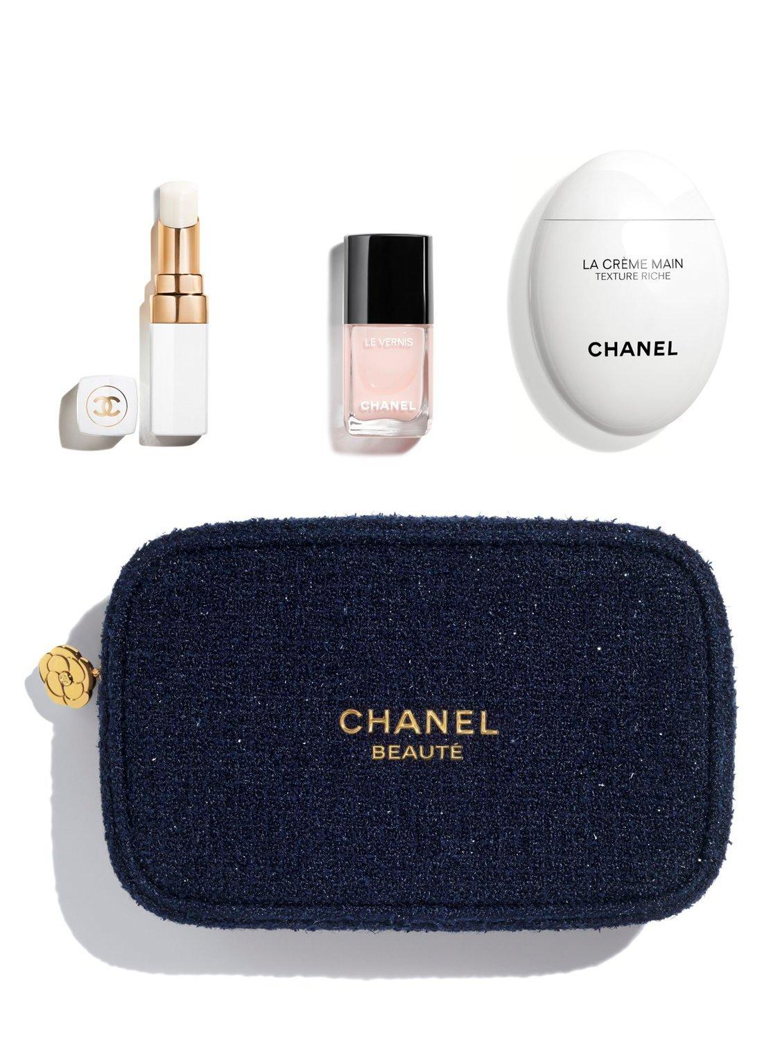 CHANEL☆ポーチ付きタッチアップセット☆ファンデーション&リップ&スポンジ CHANEL The Pampering Hand And Lip Trio Holiday Gift Set