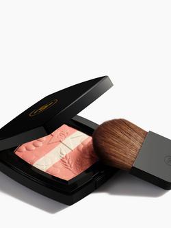 CHANEL Les Signes De Chanel Illuminating Powder Blush Holiday Limited Edition - view 2, Pêche Lumière