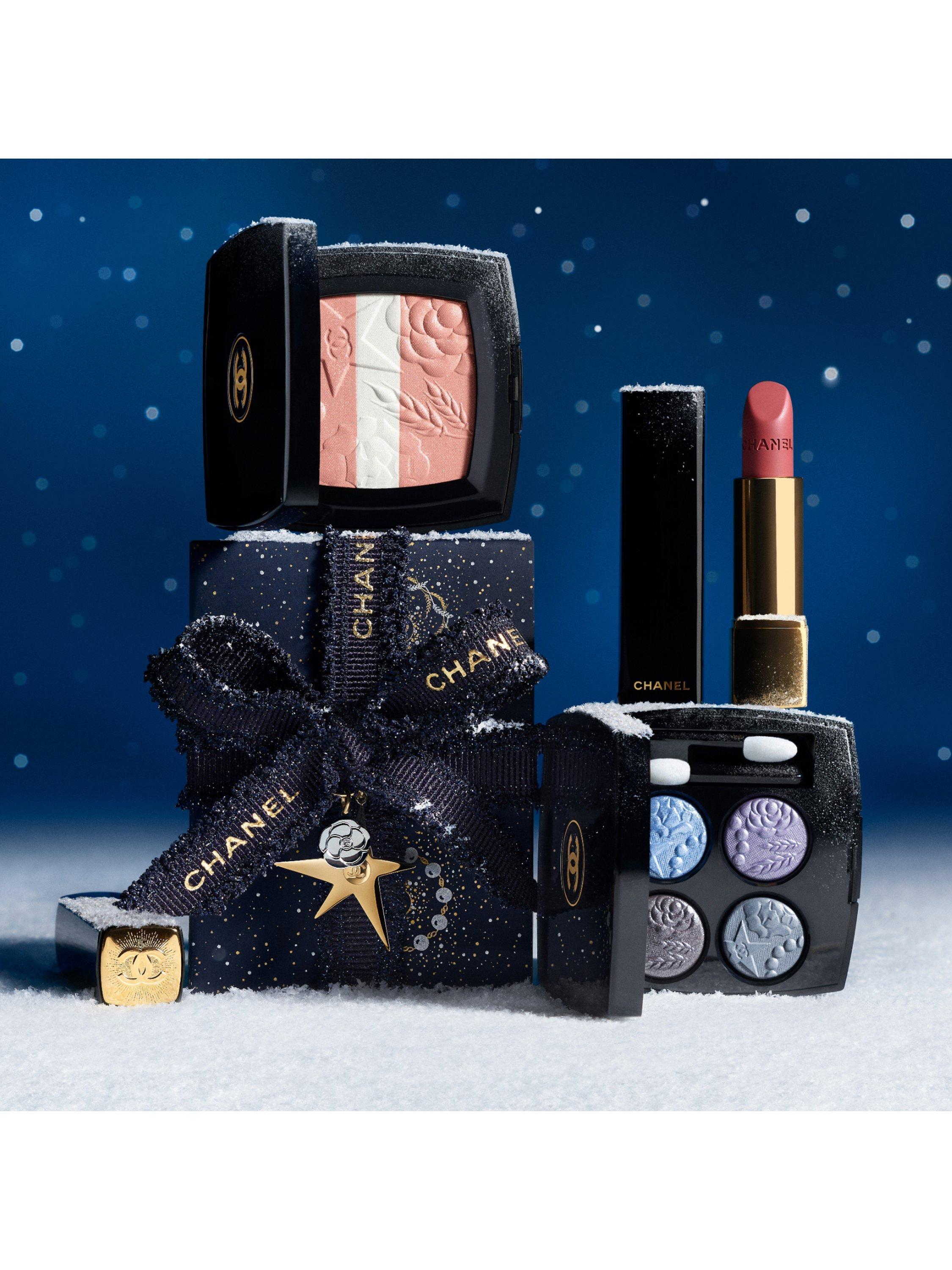 CHANEL Les Signes De Chanel Illuminating Powder Blush Holiday