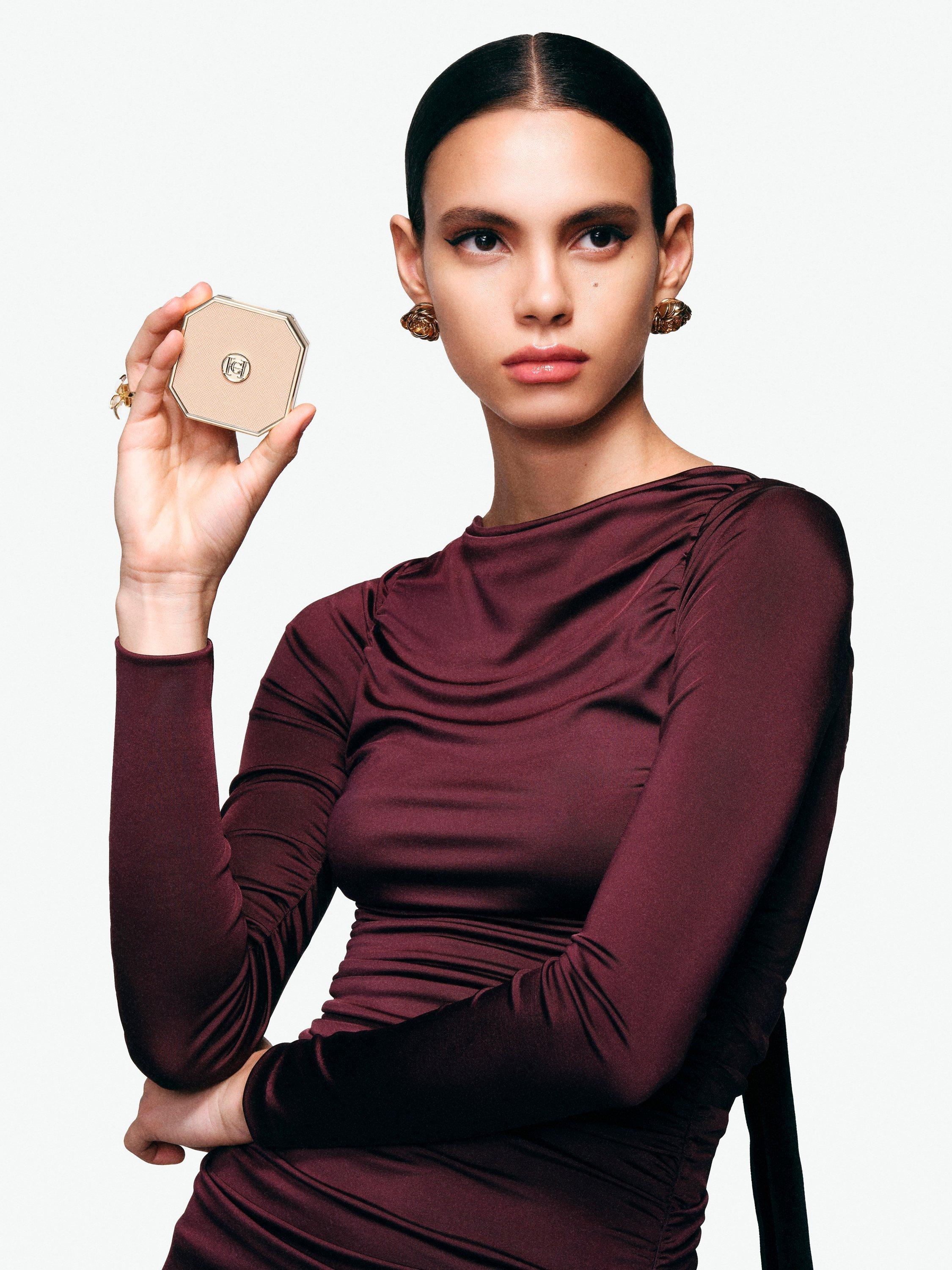 Product image 7 of 7, which shows Carolina Herrera Nude Couture Matte Bronzer, 30 Medium/Deep