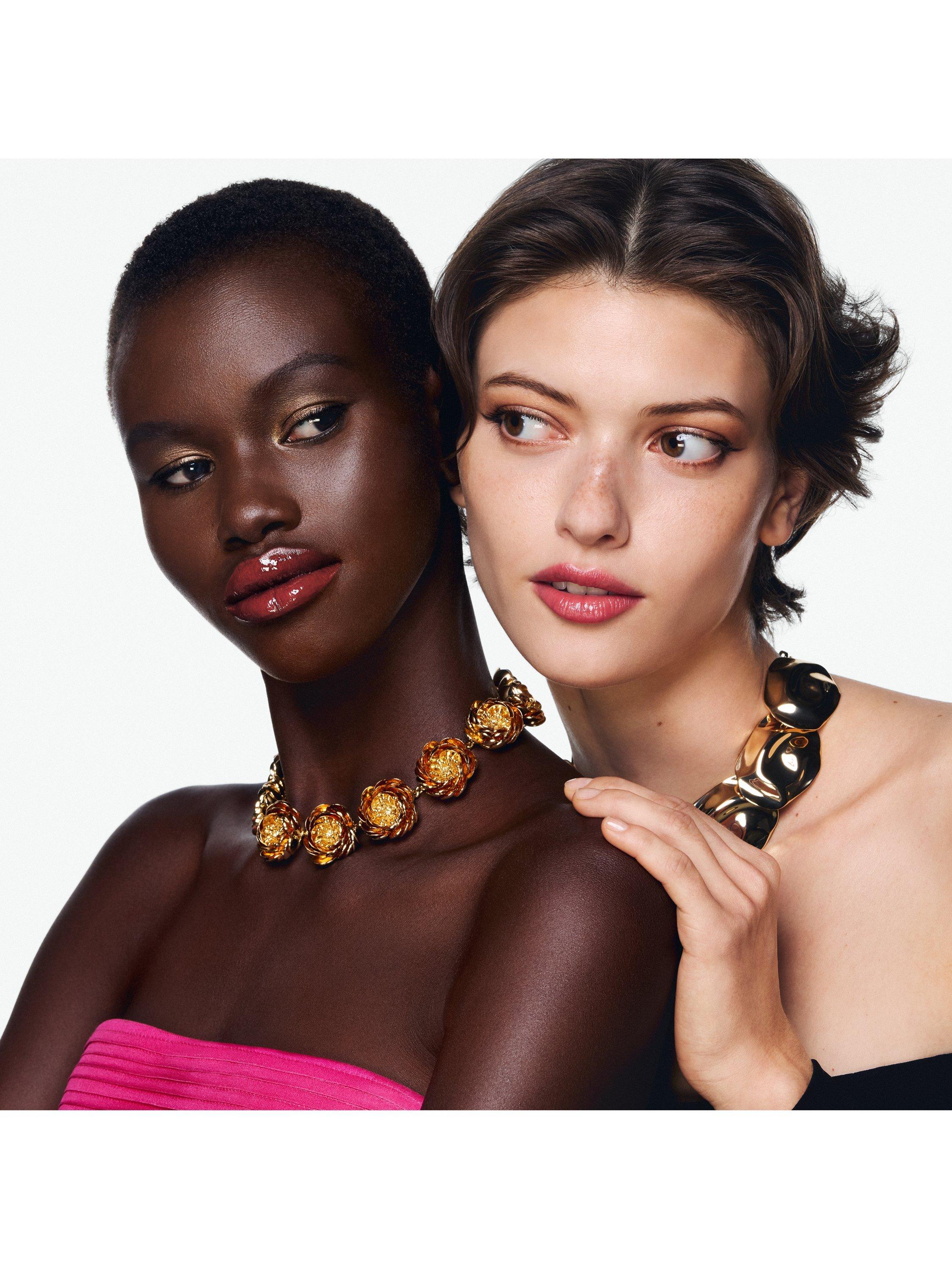 Product image 10 of 10, which shows Carolina Herrera Nude Couture Triple Moisture Serum Foundation, D420