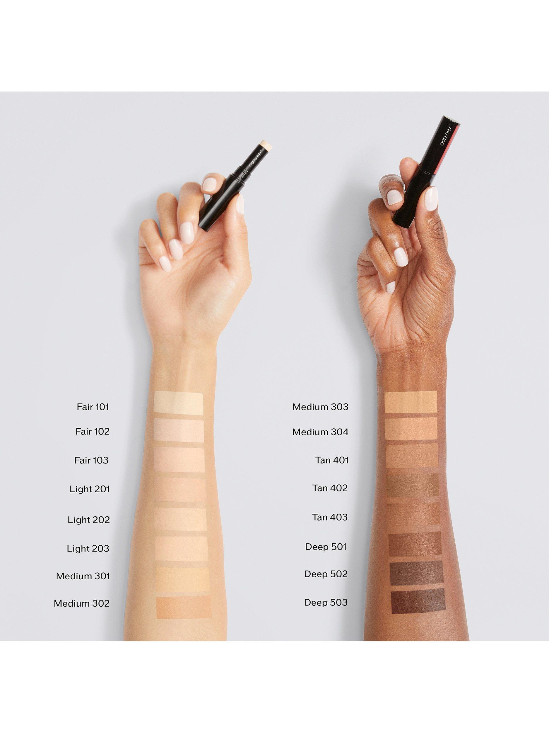 Product image 4 of 8, which shows Shiseido Synchro Skin Radiant Lifting Concealer, Medium 302