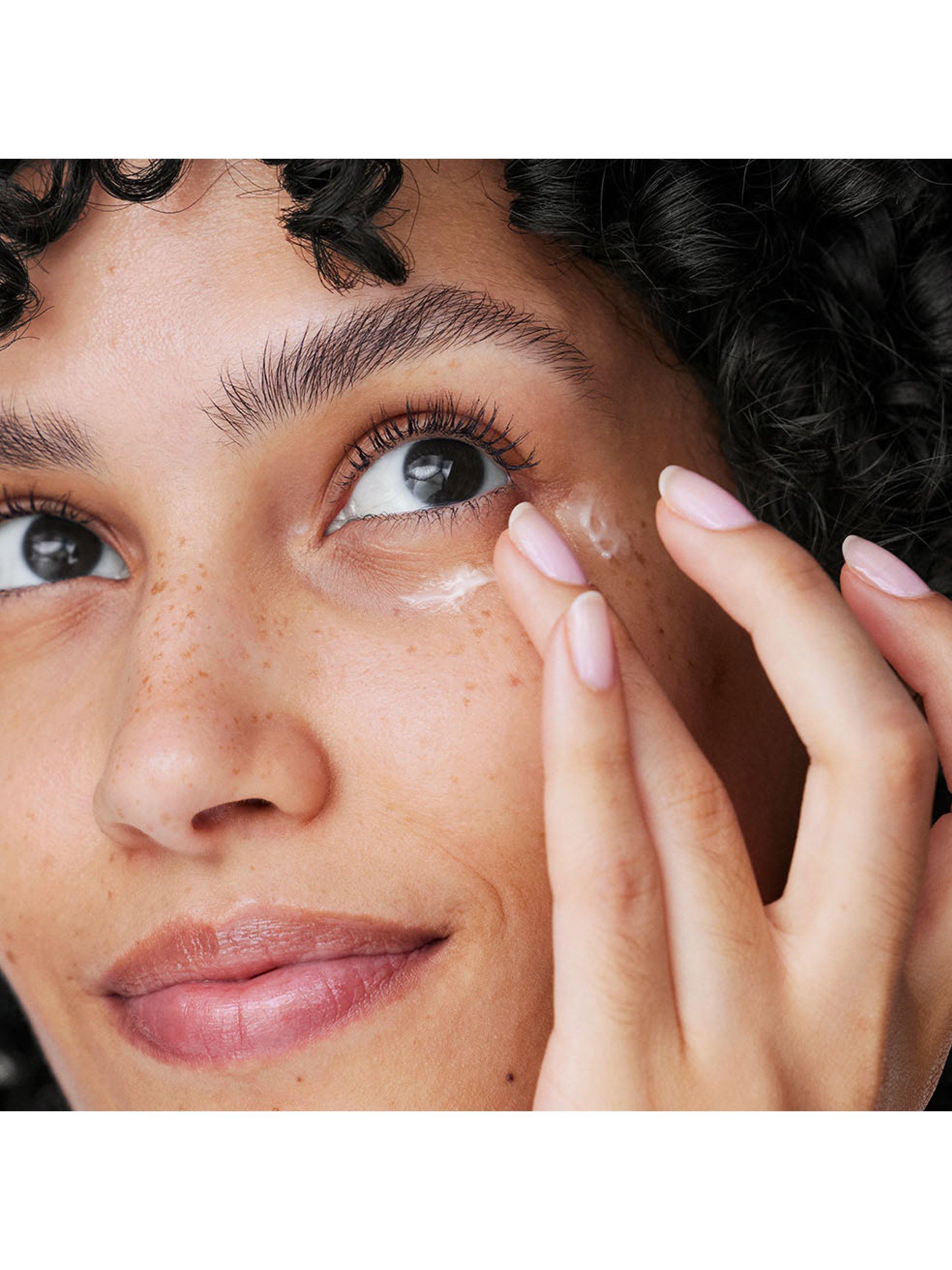 Product image 5 of 7, which shows Clinique Glow and Go Bold Skincare & Makeup Gift Set