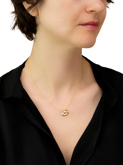 IBB 9ct Yellow Gold Polished Lips Necklace - view 2, Yellow Gold