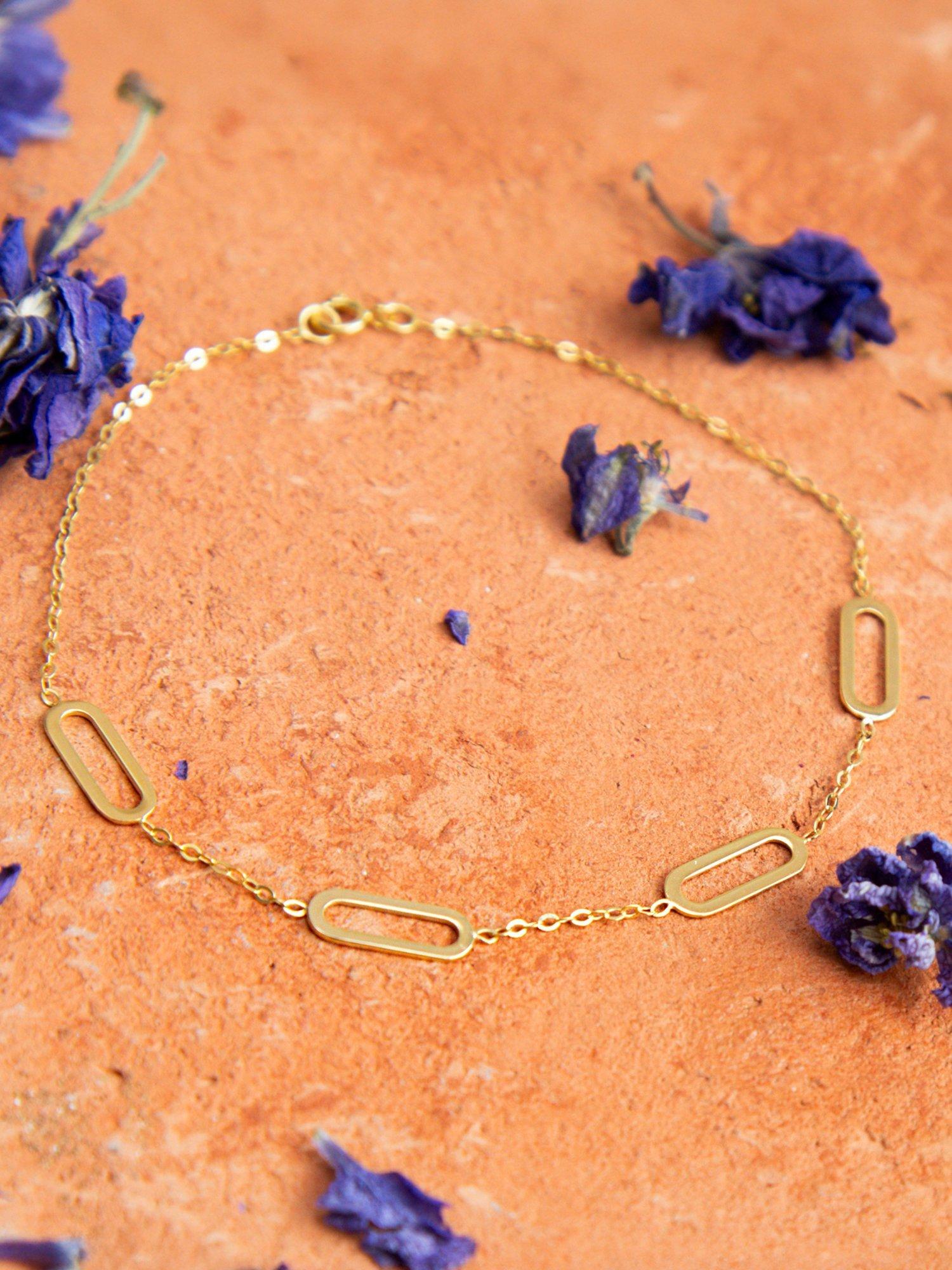 Product image 3 of 4, which shows IBB 9ct Yellow Gold Paperclip Link Necklace