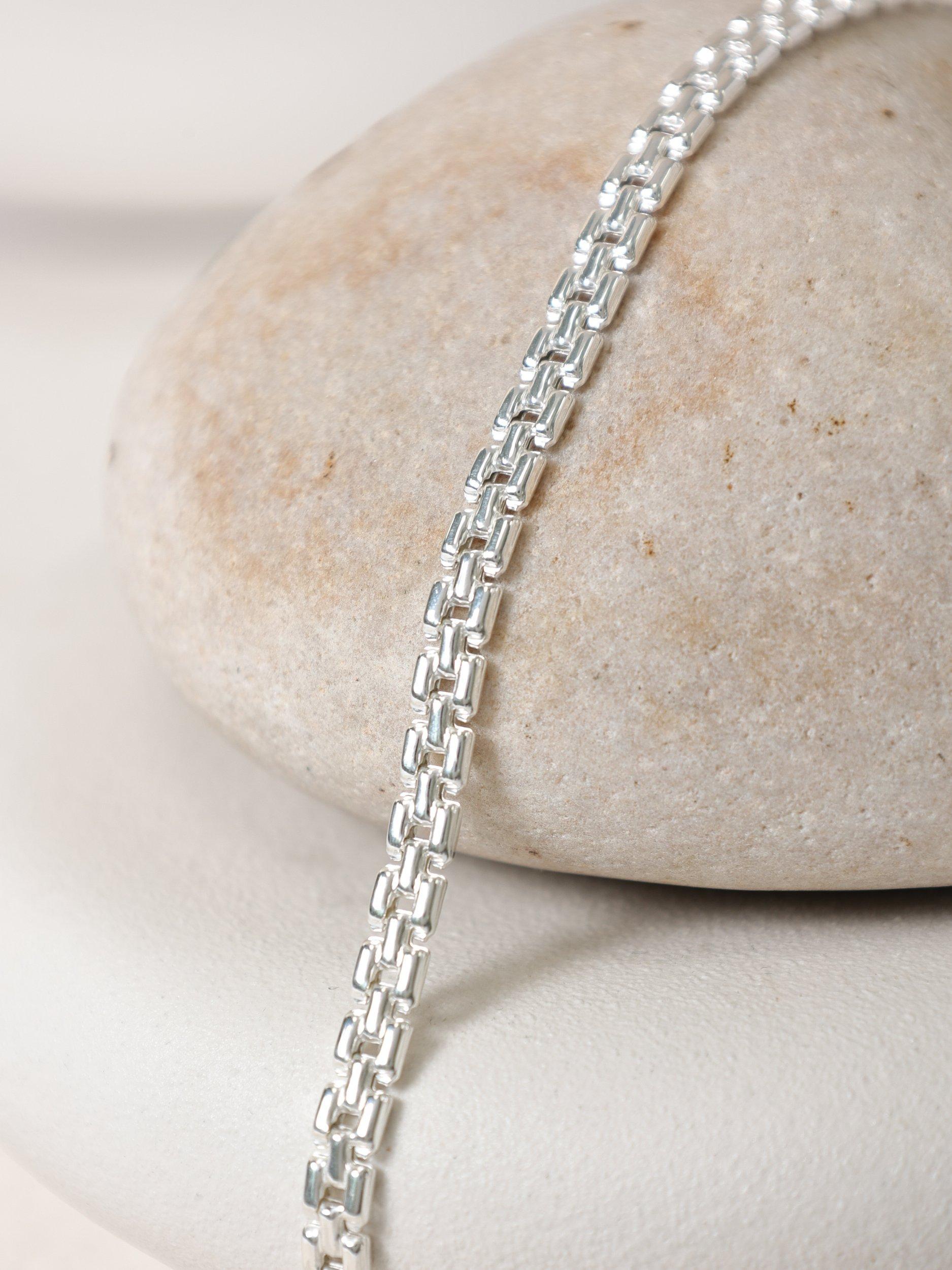 Product image 3 of 4, which shows Simply Silver Polished Gate Chain Bracelet