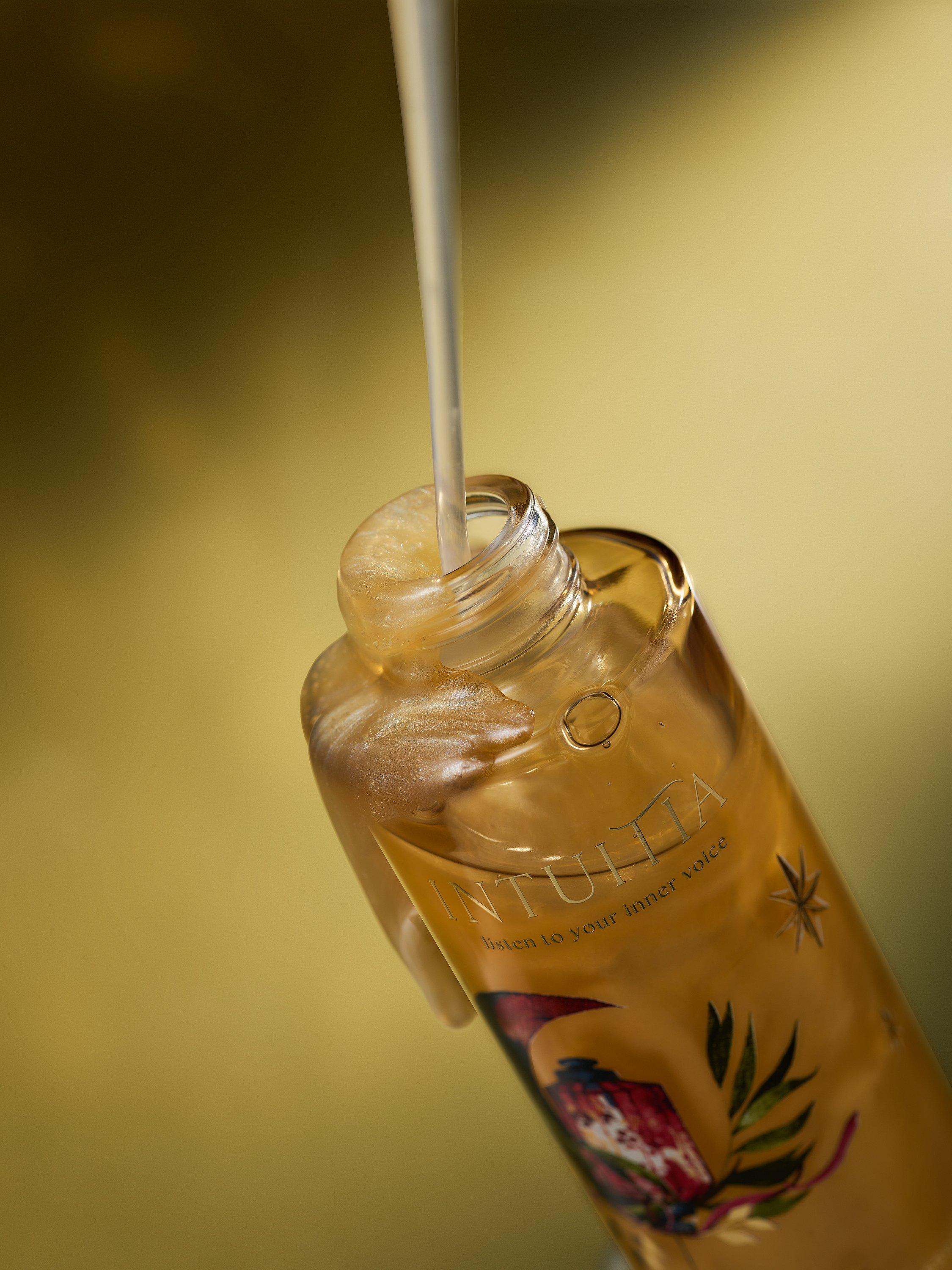 Product image 4 of 4, which shows Rituals Limited Edition Intuitia Bath Silk, 100ml