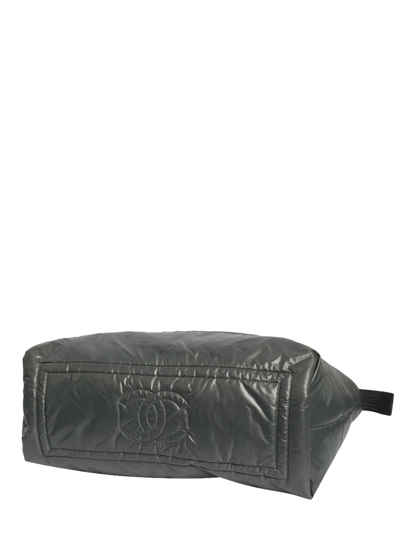 Product image 4 of 6, which shows Pre-loved CHANEL Quilted Nylon Tote Bag, Green