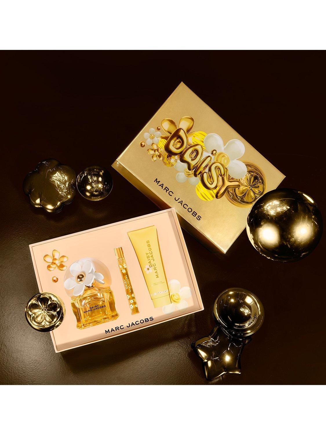 Product image 4 of 8, which shows Marc Jacobs Daisy Eau de Toilette 100ml Fragrance Gift Set