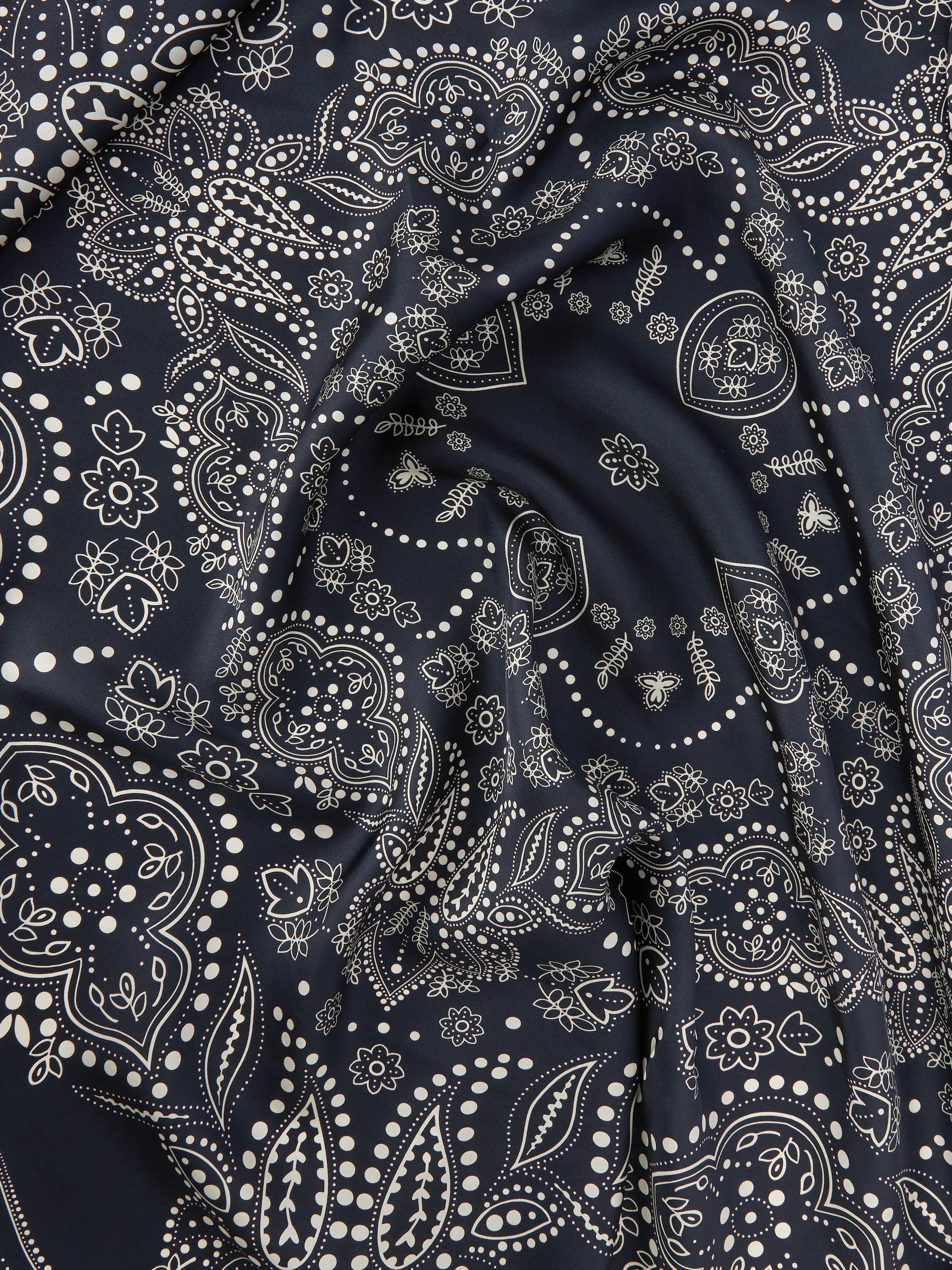 Product image 2 of 3, which shows Weekend MaxMara Onesto Paisley Pure Silk Scarf, Midnightblue