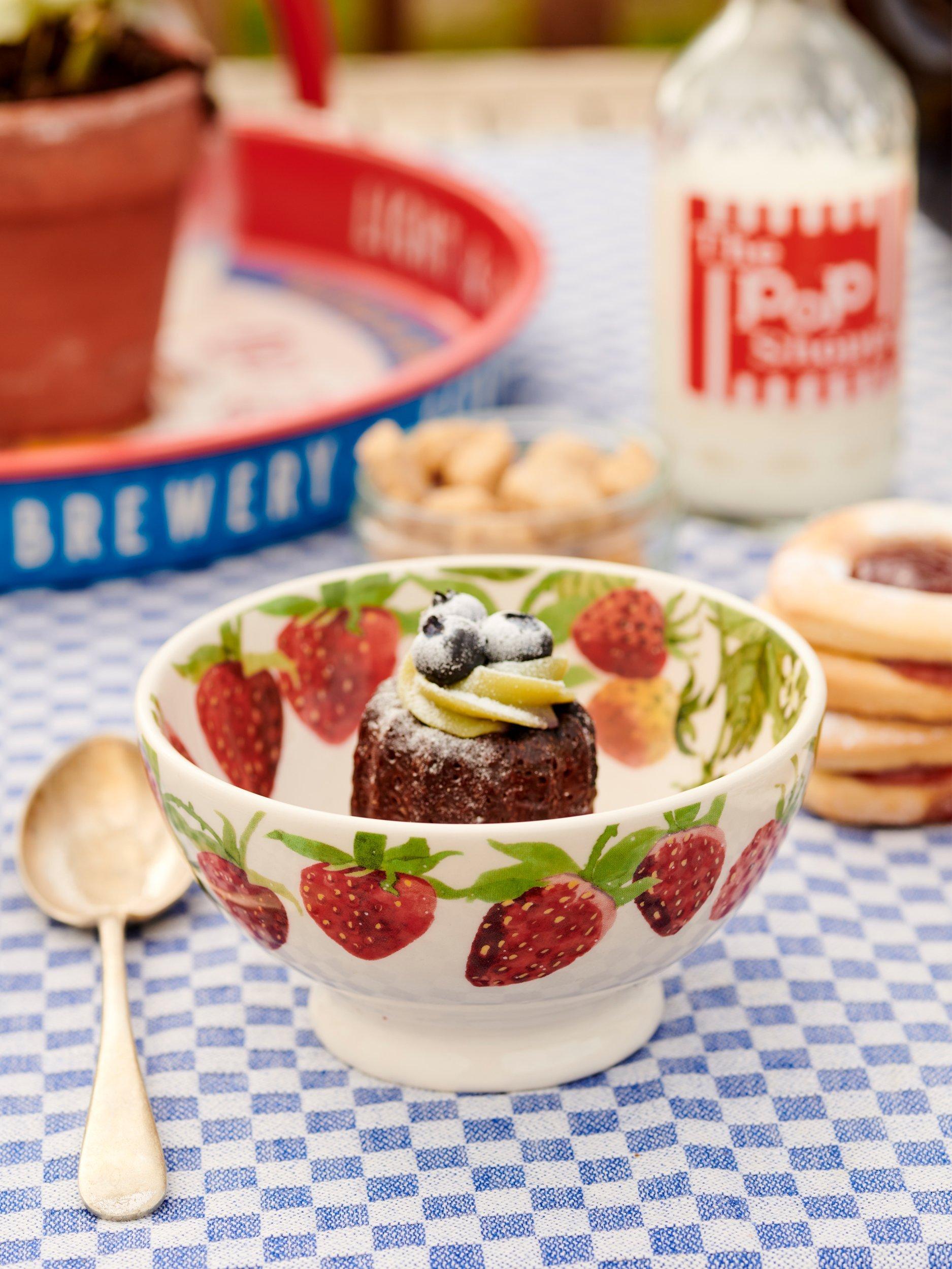 Emma Bridgewater Fruits Strawberries Earthenware French Bowl, 14.5cm