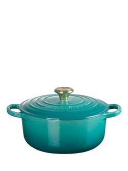 Le Creuset Cast Iron Signature Round Casserole, Bleu Riviera, Bleu Riviera        .