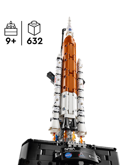 LEGO Technic 42221 NASA Artemis Space Launch System Rocket - view 2, Multi