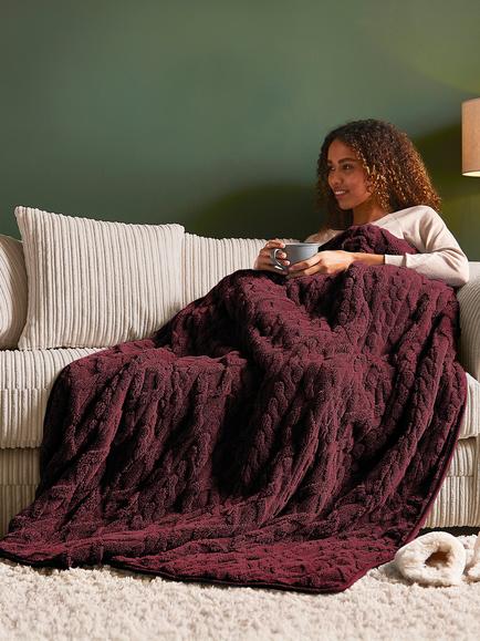Silentnight Super Cosy Heated Throw, Berry