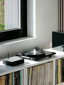 Pro-Ject Stereo Set E1 Turntable Set with Speaker Box 5E Speakers & Stereo Box E, Black - view 2, Black
