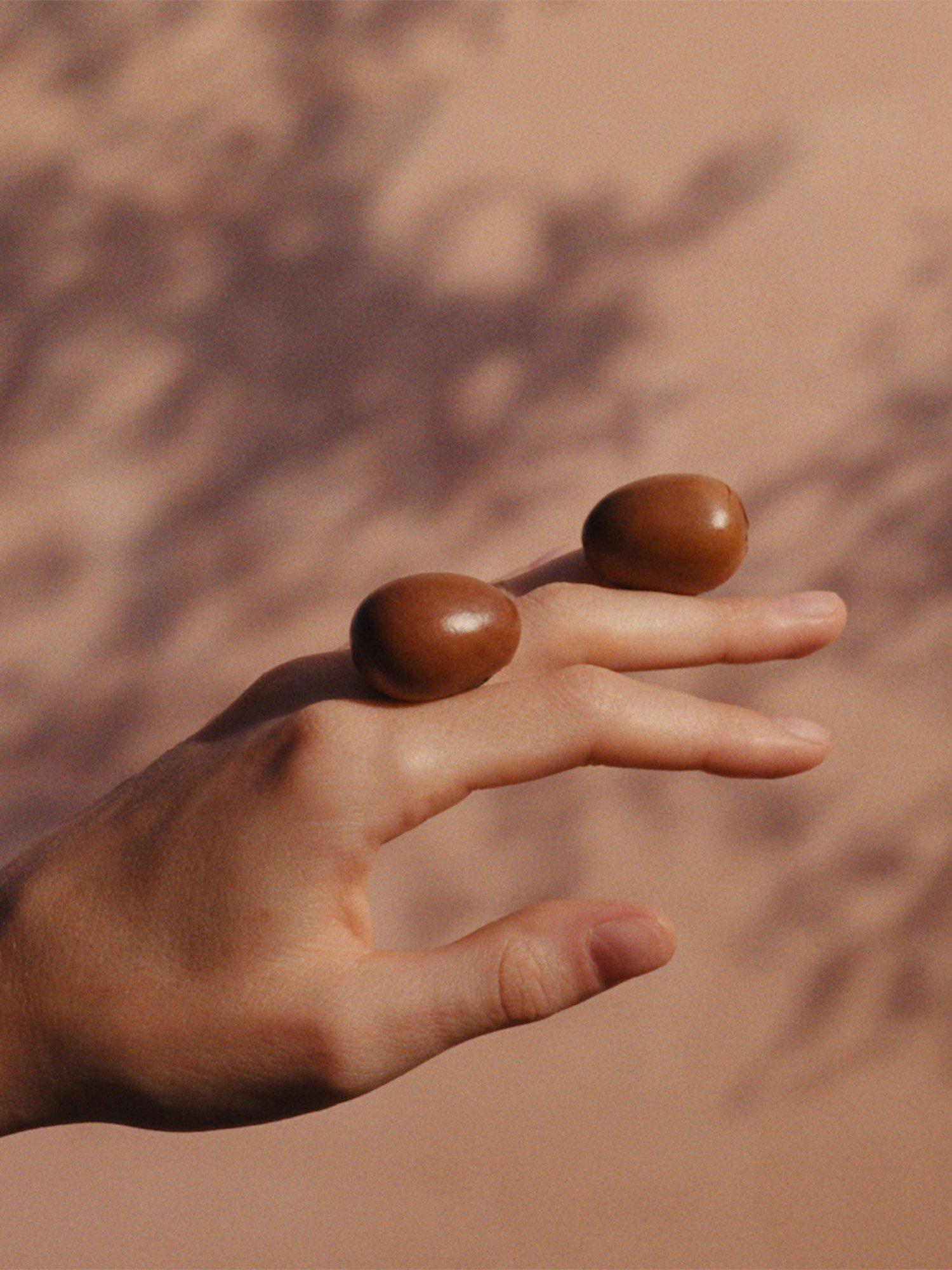 Product image 4 of 8, which shows L'OCCITANE Shea (Karité) Ultra Rich Body Cream, 200ml