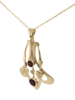 Pre-loved 9ct Yellow Gold 3-Stone Garnet and Pearl Pendant, Yellow Gold