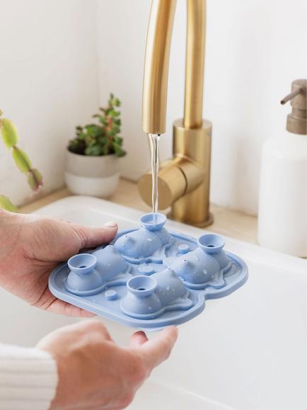 Uberstar Silicone Penguin Mould Ice Tray, 4 Cube - view 2, Lilac