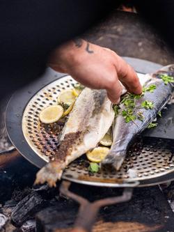 Kadai Zhara Steel Roasting Pan with Mango Wood Handle - view 2, Black