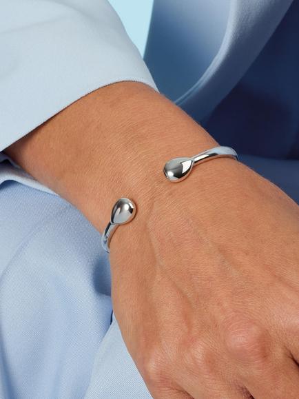 Kit Heath Coast Pebble Smooth Hinged Bangle, Silver - view 2, Silver