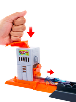 Hot Wheels City Gorilla Slam Attack Playset - view 2, Multi