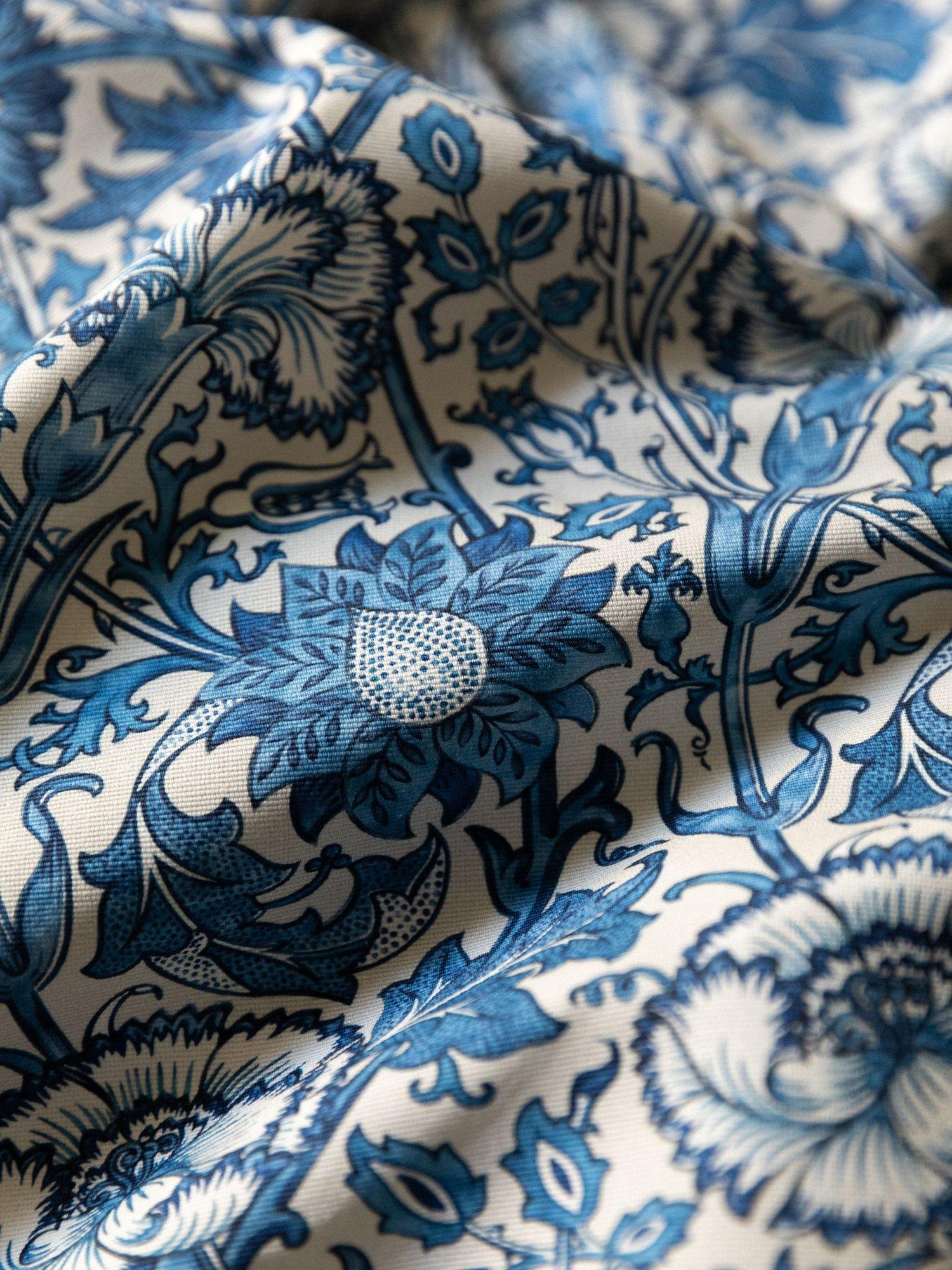 DockATot Deluxe+ William Morris Pink and Rose Baby Pod