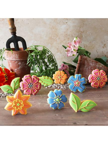 Biscuiteers Flowers Hand-Iced Biscuits Gift Tin, 90g - view 2, Multi