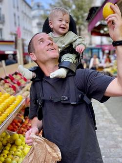 MiniMeis G5 Shoulder Baby Carrier - view 2, Black