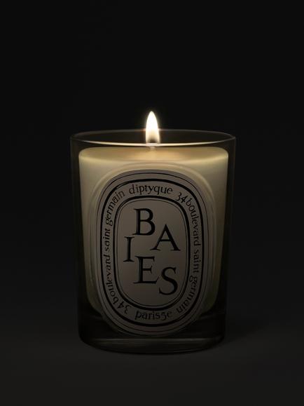 Diptyque Baies Classic Scented Candle, 190g - view 2, 