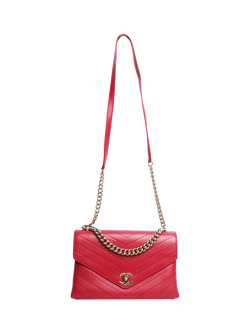 Pre-loved CHANEL 2018 Lambskin Chevron Flap Bag, Red - view 2, Red