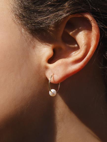 IBB 9ct Yellow Gold Pearl Slim Sleeper Hoop Earrings - view 2, Yellow Gold