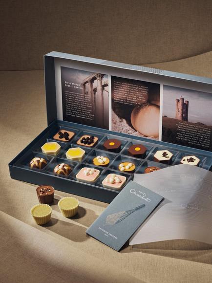 Hotel Chocolat Patisserie Dreamer Chocolate Box 18-Piece, 235g - view 2, Multi