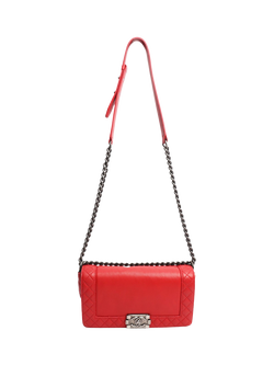 Pre-loved CHANEL 2013 Lambskin Boy Bag, Red - view 2, Red