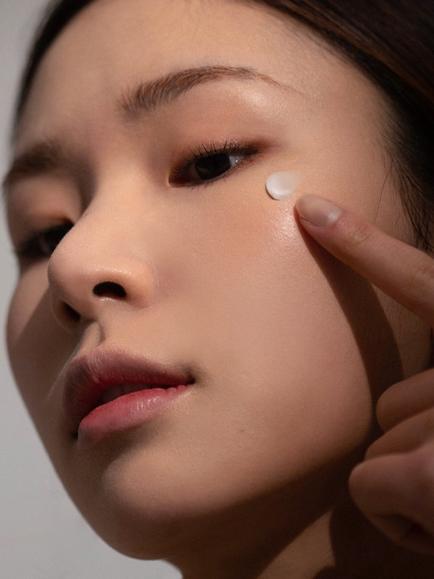 haruharu wonder Black Rice Bakuchiol Eye Cream, 20ml - view 2, Clear