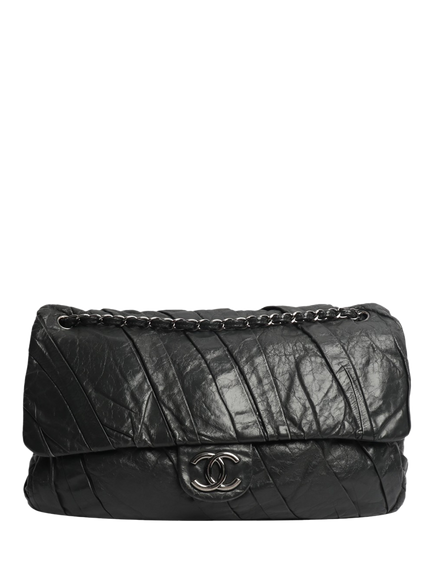 Pre-loved CHANEL 2009 Gathered Lambskin Maxi Flap Shoulder Bag, Grey, Grey