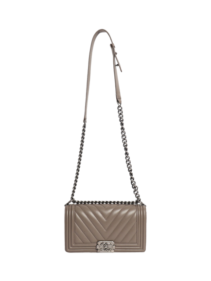 Pre-loved CHANEL 2014 Boy Medium Chevron Quilted Leather Shoulder Bag, Grey - view 2, Grey