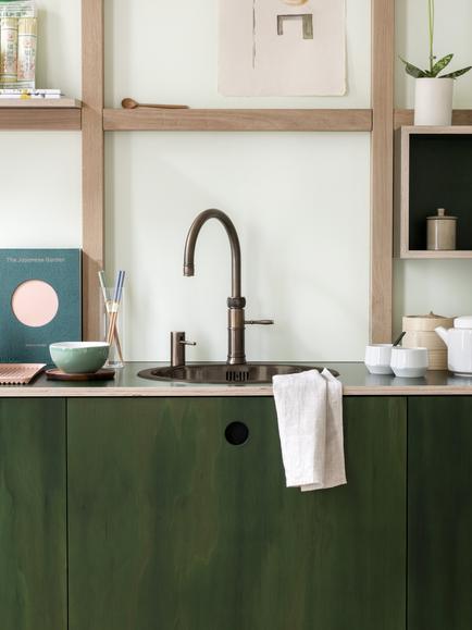 Quooker Classic Fusion Round Instant Boiling Hot Water Kitchen Tap - view 2, Patinated Brass