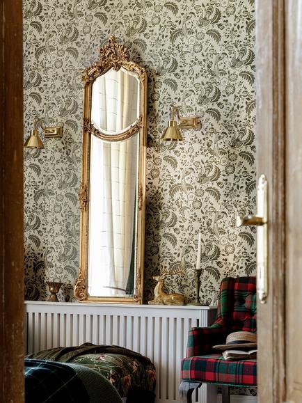 MINDTHEGAP Tyrol Garten Wallpaper, Brown - view 2, Brown