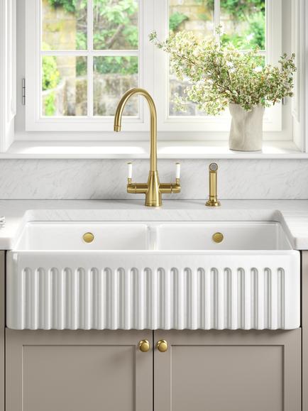Clearwater Thomas Denby Buxton 900 Fluted Ceramic 2 Bowl Inset Belfast Kitchen Sink, White - view 2, White