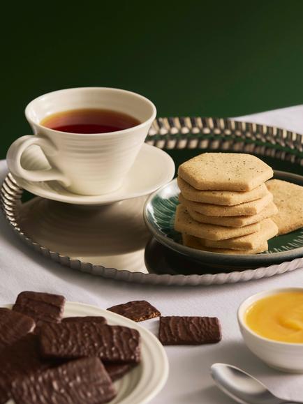 Waitrose & Partners No.1 Afternoon Tea Hamper - view 2, Multi