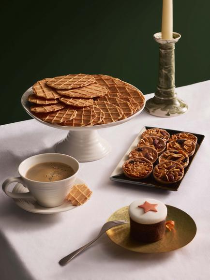 Waitrose & Partners No.1 Golden Christmas Hamper - view 2, Multi