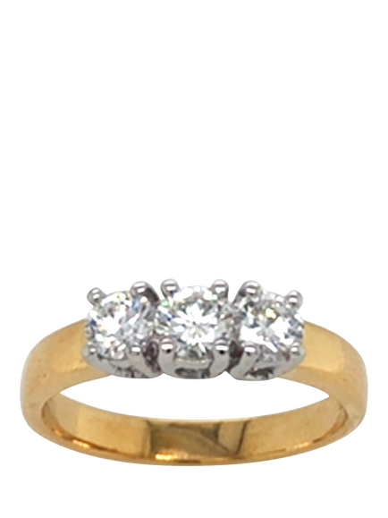 Pre-loved 18ct Yellow Gold 3-Stone Diamond Claw-Set Ring, O - view 2, Yellow Gold