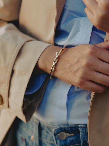 EDBLAD Novel Knot Open Bangle, Gold - view 2, Gold