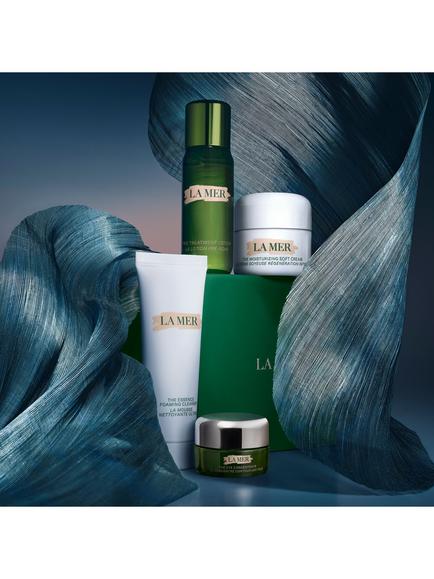 La Mer Best Sellers Skincare Gift Set - view 2, 