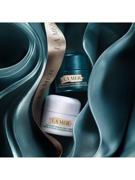 La Mer Day & Night Routine Travel Skincare Gift Set - view 2, 