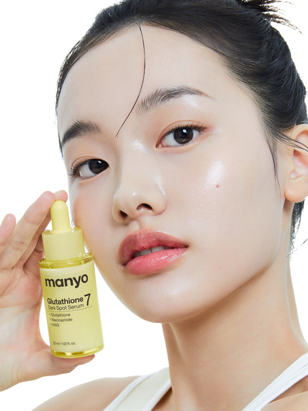 Manyo Glutathione 7 Dark Spot Serum, 30ml - view 2, Clear