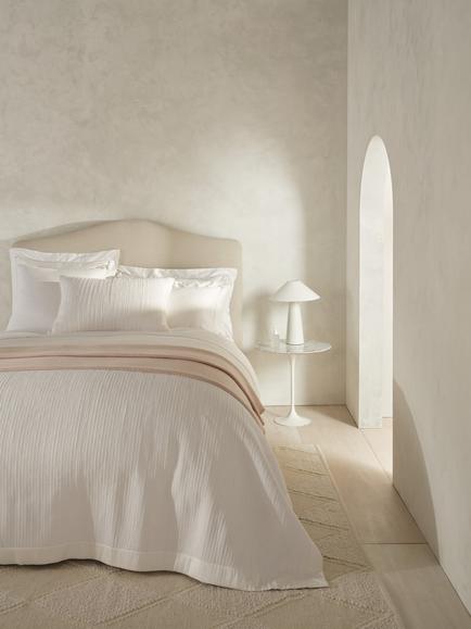 The White Company Connaught Cotton/Silk Blend Flat Sheet, White - view 2, White