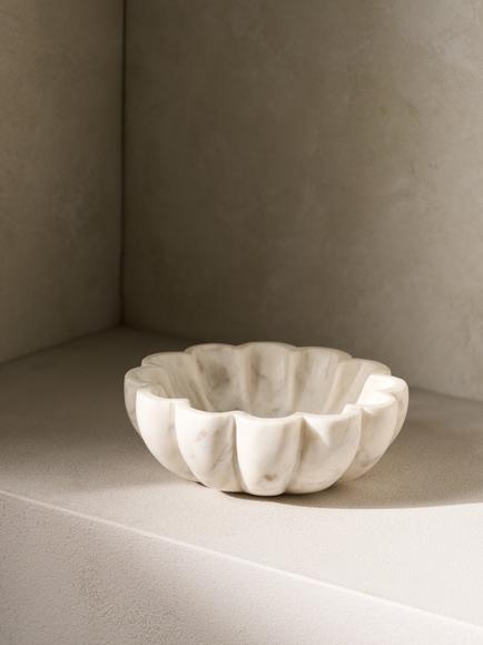 The White Company Larton Scalloped Marble Bowl, 15cm, White - view 2, White