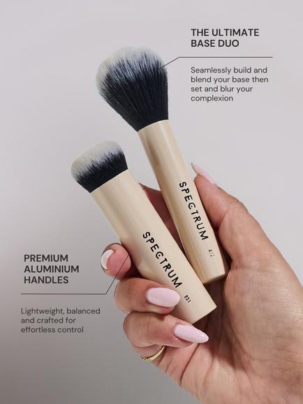 Spectrum All About The Brush Blur & Set Makeup Brush Set For Foundation & Powder - view 2, Cream With Black